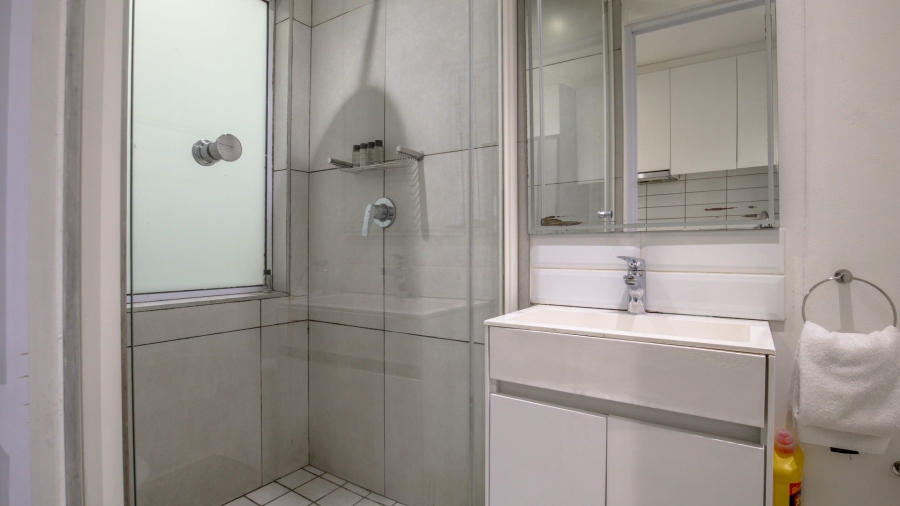 2 Bedroom Property for Sale in Woodstock Western Cape